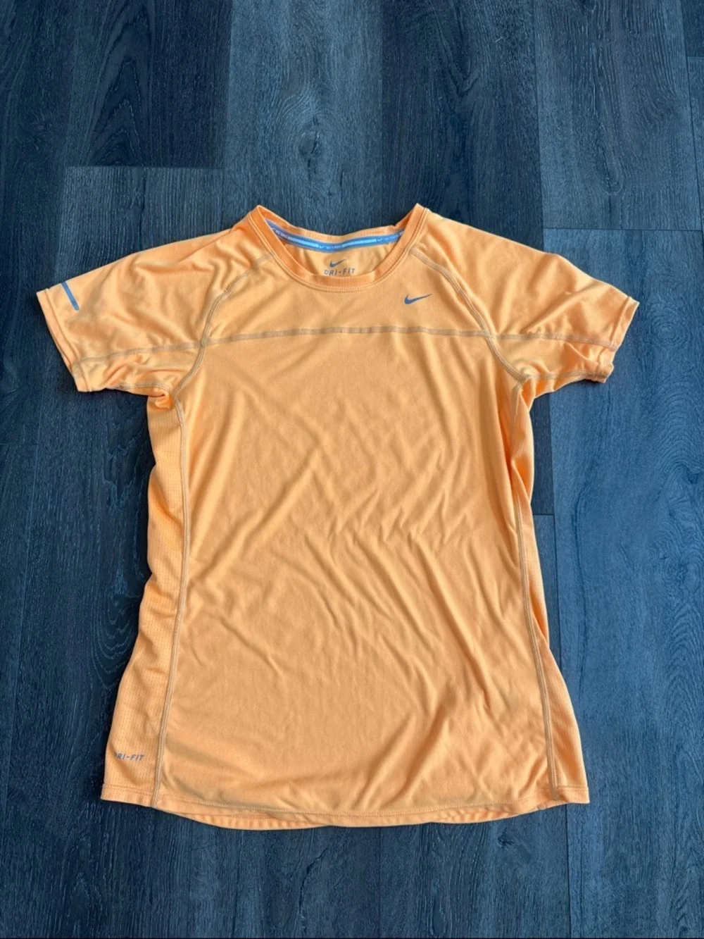 Nike Women's Orange Short Sleeve Dri-FIT Neon Orange Top Size Medium